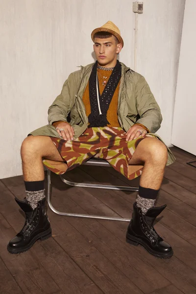 Look 13